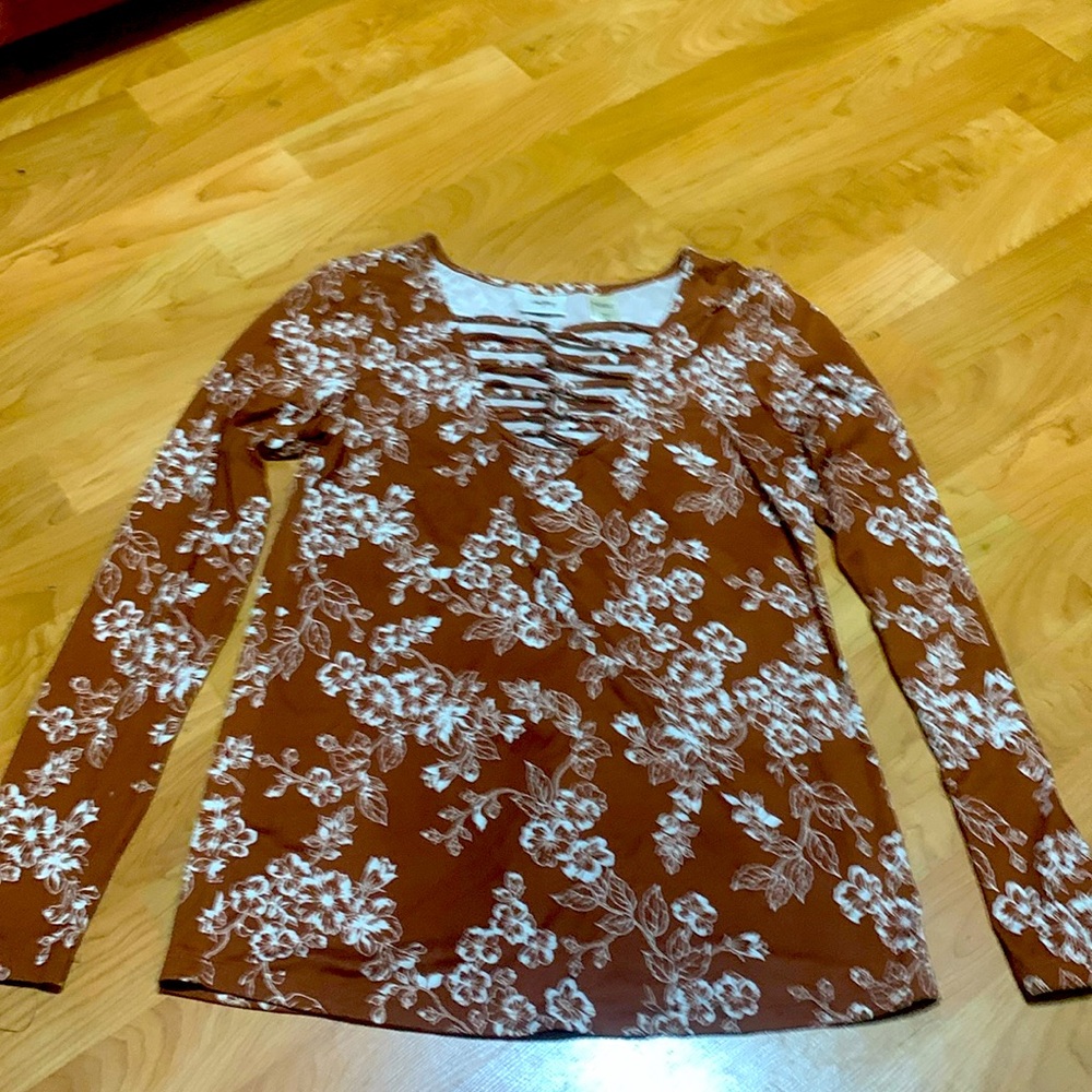 Women’s shirt